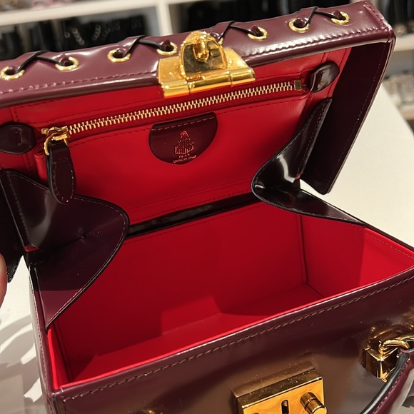Mark Cross Burgundy Top Handle Crossbody Bag NWOT - Picture 4 of 8